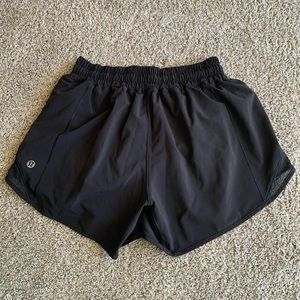 lululemon Hotty Hot Lined Short II Long 4” Black Size 4